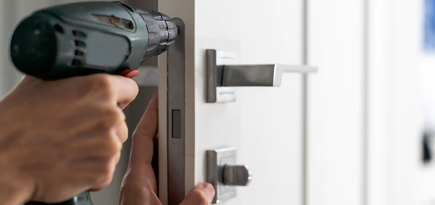 Locksmith For Lock Replacement Near Me in Imperial, CA